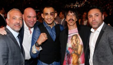 Oscar De La Hoya rips Zuffa over Jai Opetaia situation, ‘participation trophy’ boxing belt