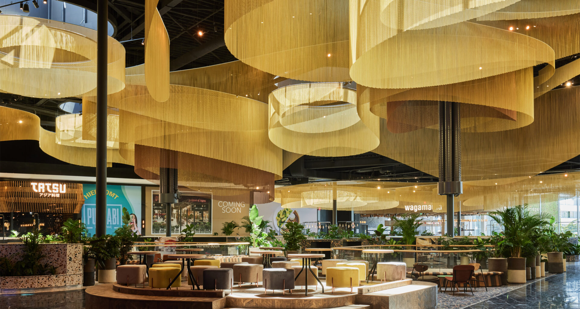 Kriskadecor chain curtains