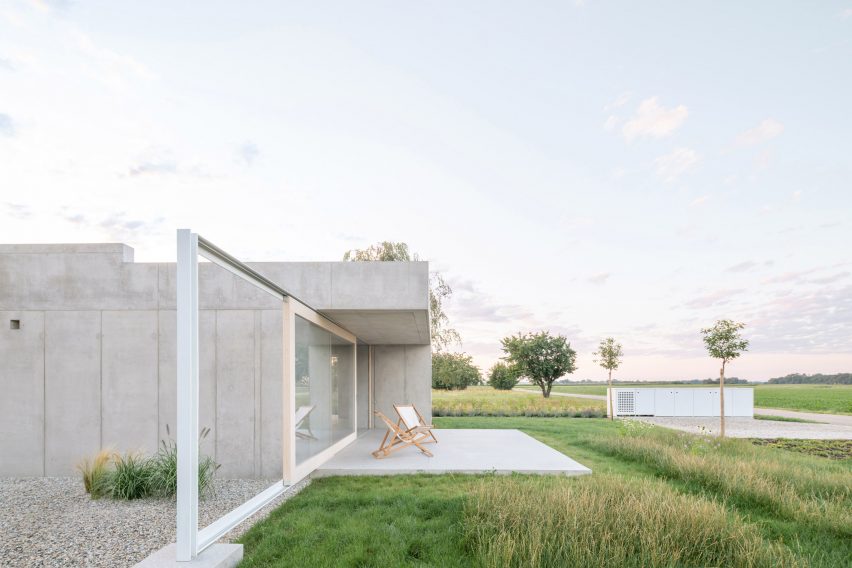 House on the Edge of the Plain by Skupaj Arhitekti