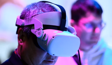 Meta Does a 180 on Horizon Worlds Shutdown - cheddar.com