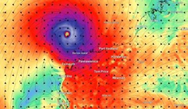 System expected to deliver massive 'rain dump' to Perth after crossing WA coast