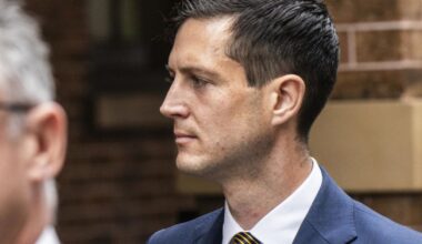 Ex-Liberal MP Rory Amon asked teen for 'kiss' before toilet sex