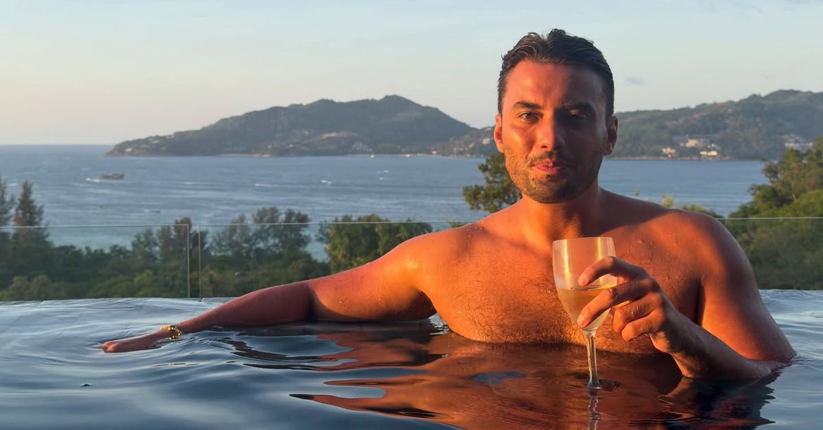 Jordan Wright death: The Only Way is Essex star dies in Thailand, aged 33