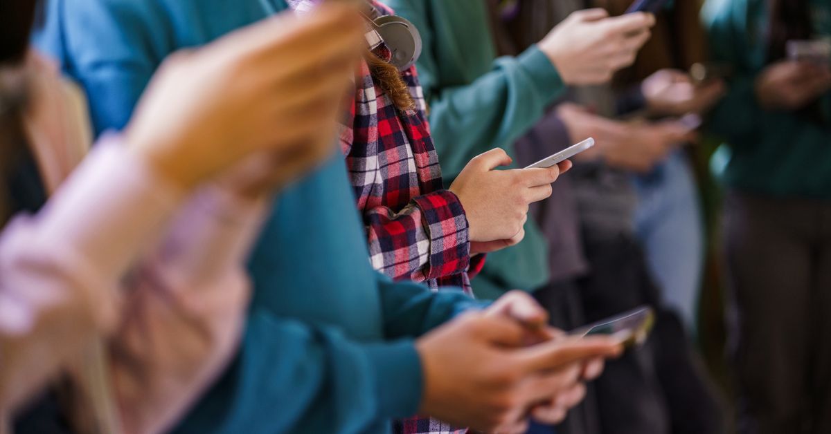 Aussies to prove their age to access these online sites and services