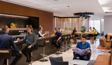 Some Jetstar customers booted from Qantas lounges under new rules