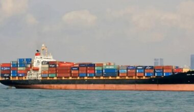 15 ships carrying LNG, fuel arrive at Ctg port