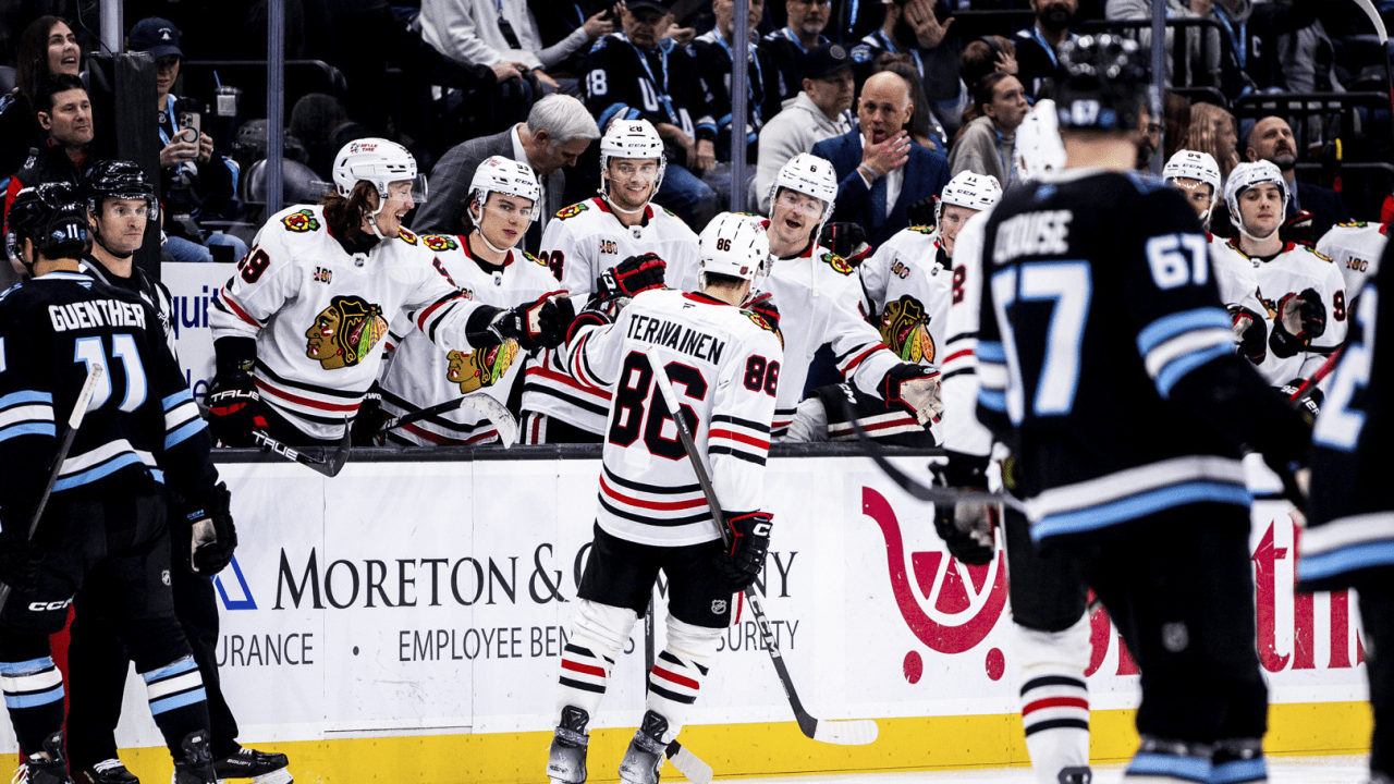 Teravainen Goes Shorthanded | Chicago Blackhawks