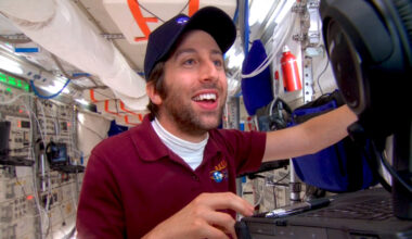 How The Big Bang Theory Filmed Howard Floating In Outer Space