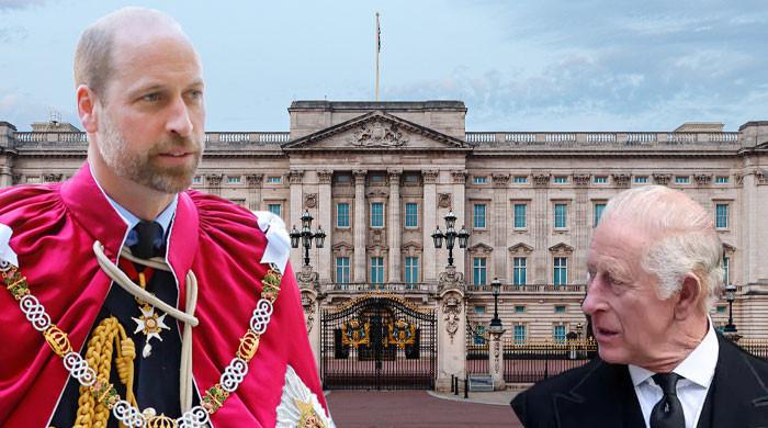 Tensions grow at Buckingham Palace as Prince William takes quiet step