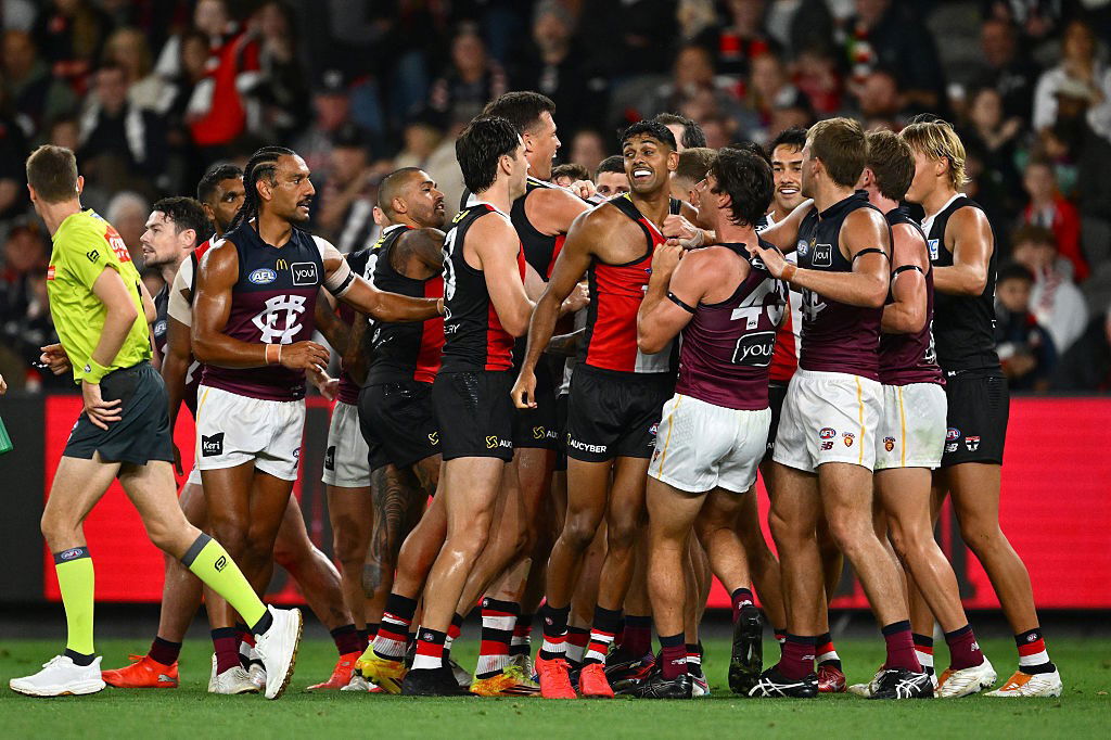 Saints and Lions scrap