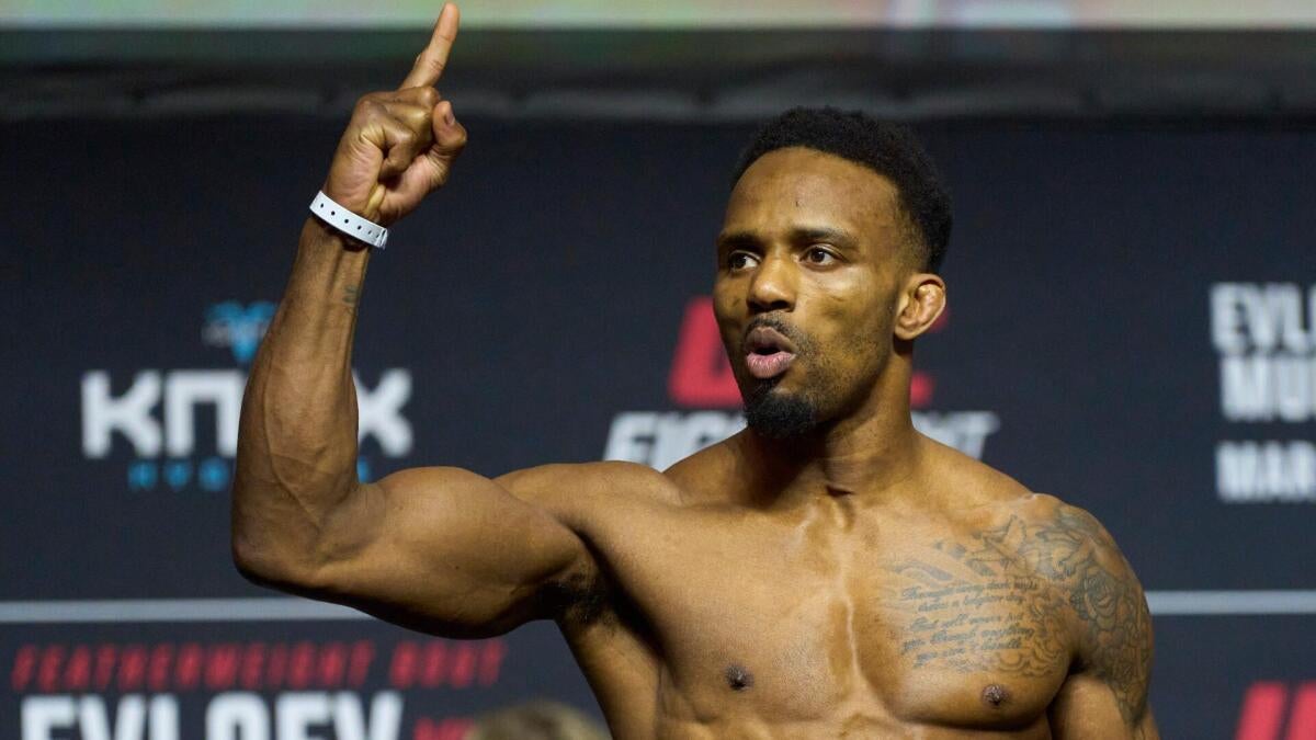 UFC Fight Night odds, fight card, predictions: MMA expert reveals picks for Evloev vs. Murphy, other fights