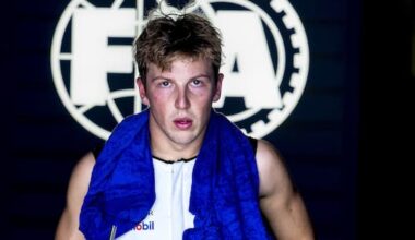 Lawson says car 'lost all power' at start of F1 opener in Melbourne