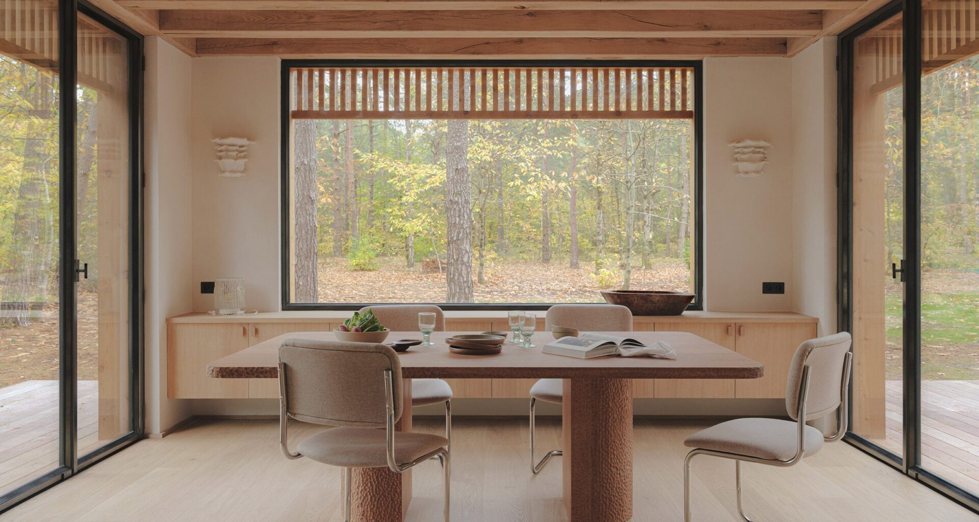 House at the Edge (Maison de l'Orée) by In Sinu Architectes