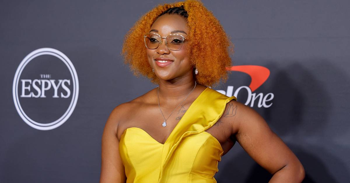 Women’s History Month: How Salli Clavelle Became The NFL’s First Black Female Scout | News