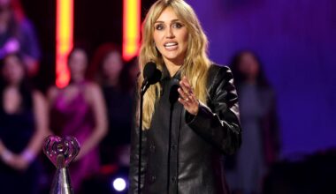 Miley Cyrus Shouts Out Hannah Montana at iHeartRadio Music Awards