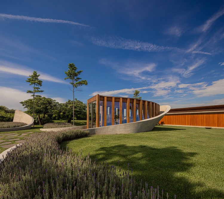 Nest Chapel / Felipe Caboclo Arquitetura - Image 1 of 58