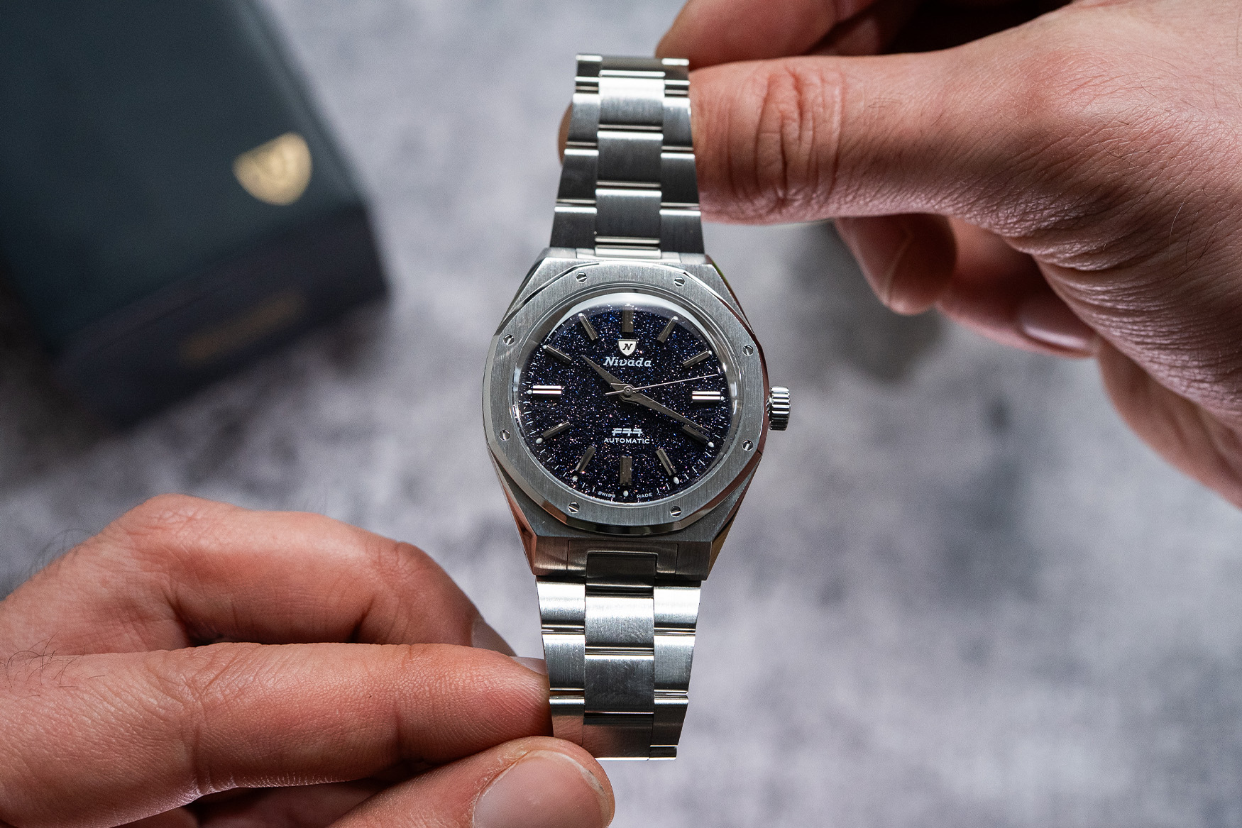 nivada grenchen F77 MKII dark blue aventurine TT 4