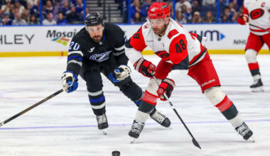 Martinook breaks tie in 3rd, Hurricanes edge Lightning