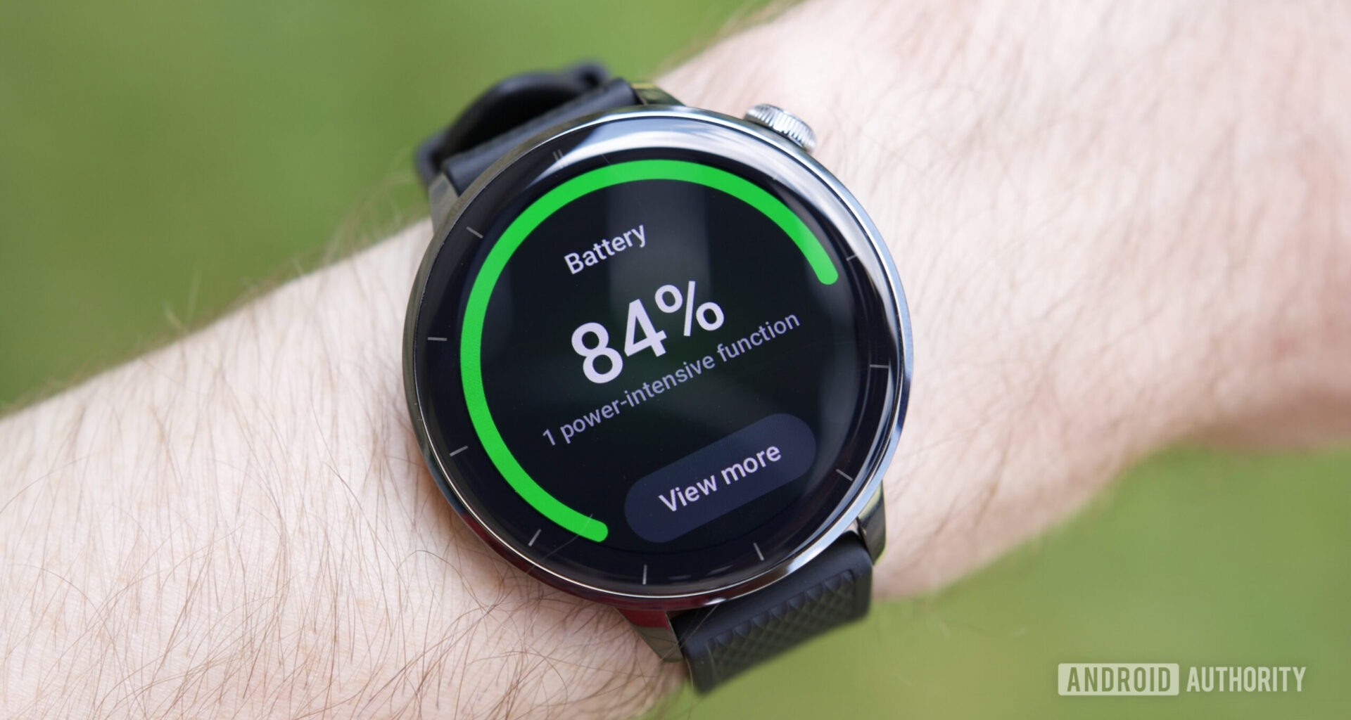 Battery widget on the OnePlus Watch 3 (43mm).