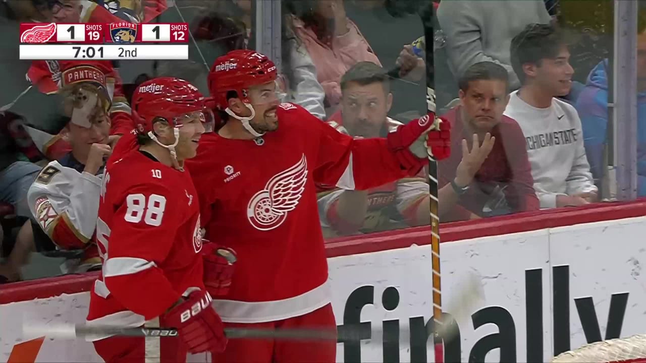 Faulk buries a backhand | NHL.com