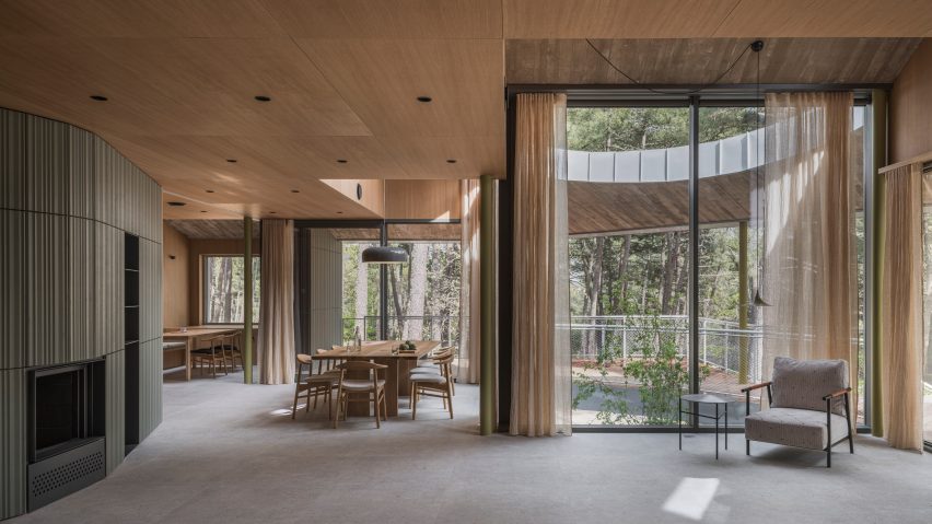 Living space interior by Ozaeta-Fidalgo Architects and Ignacio Galán