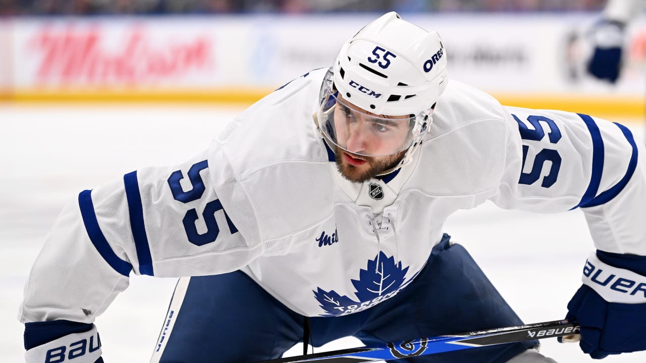 Roy traded to Avalanche by Maple Leafs for 2 draft picks