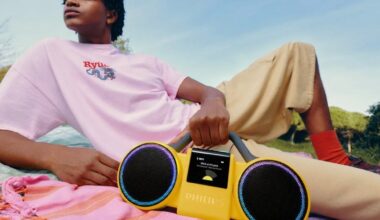 I’m Helpless Against the ’80s Nostalgia in Philips’ New Wireless Speakers and Headphones