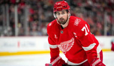 Larkin out at least 2 weeks for Red Wings with lower-body injury