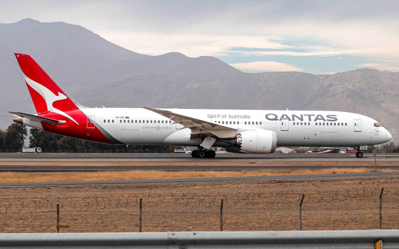 Qantas 787 on taxiway