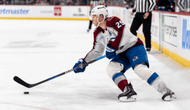 MacKinnon scores twice in 3rd, Avalanche hold off Jets to extend Central lead