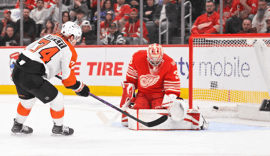 Tippett has hat trick, Flyers hold off Red Wings late push in 3rd period
