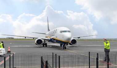 Bailiffs Seize A Ryanair Boeing 737 Mid-Turnaround Over Unpaid Debt