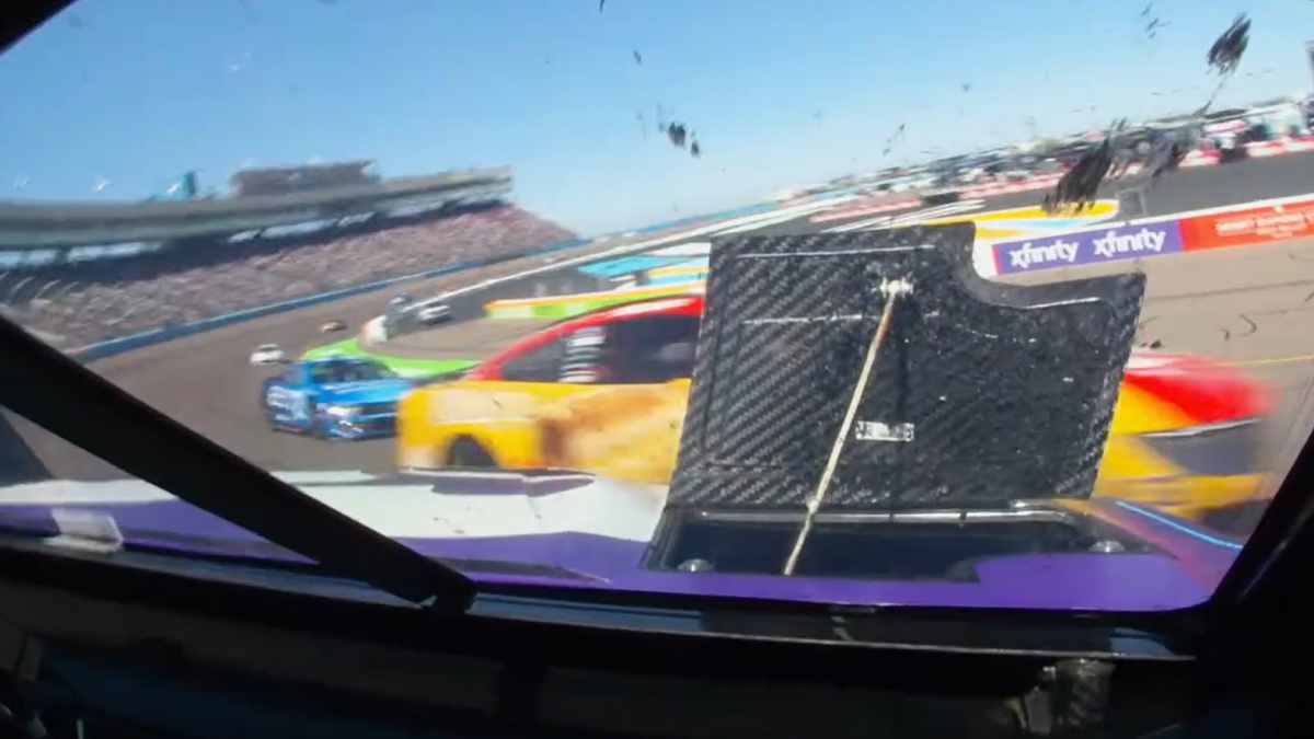 Shane van Gisbergen Phoenix NACAR Cup Series race report 2026