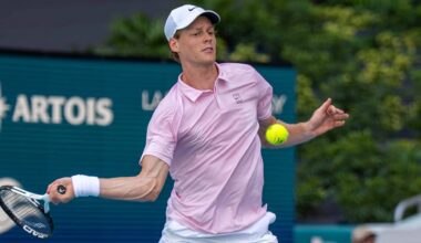 Jannik Sinner in action against Damir Dzumhur on Saturday in Miami.