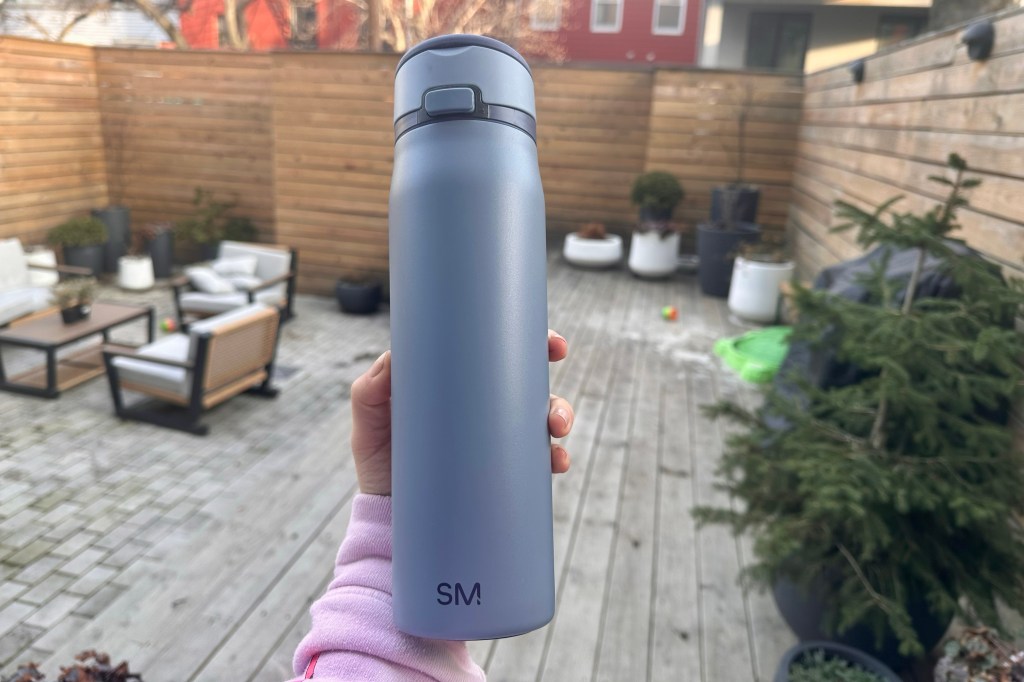 Simple modern water bottle