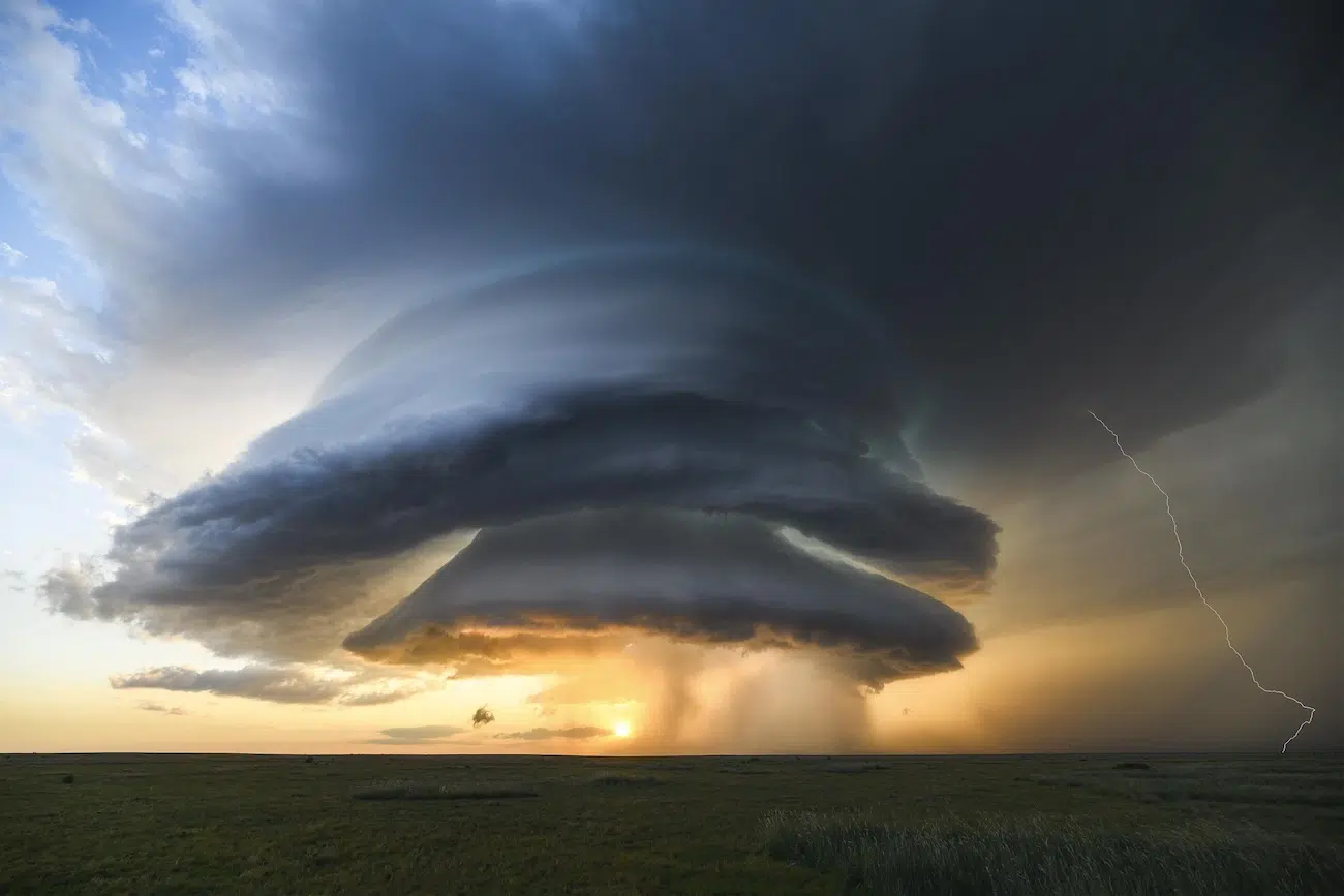 UFO-style supercell over the southern High Plains of New Mexico