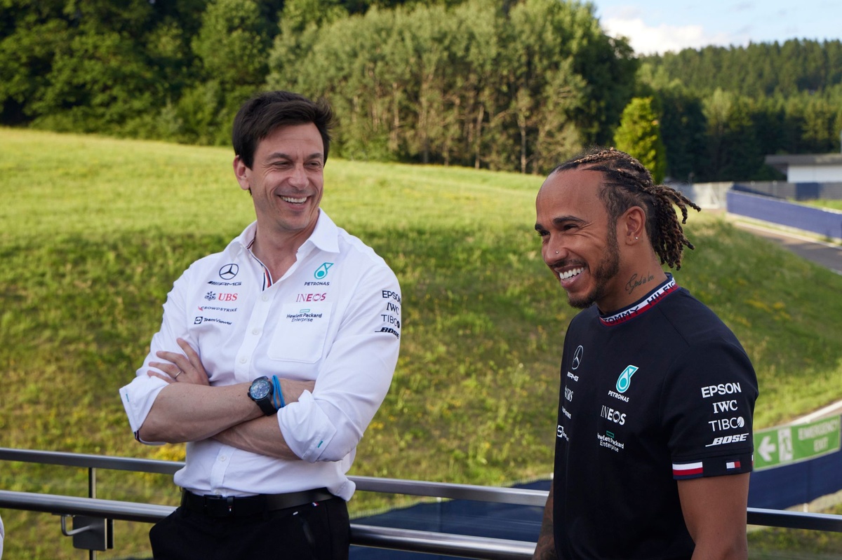 Toto Wolff's 'Lewis Hamilton's still our driver' comment melts F1 fans after Mercedes 1-2 in China