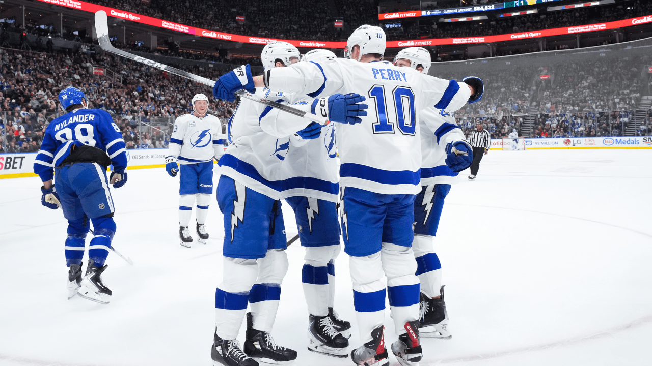 Perry returns to Lightning, scores in debut after long overnight journey to Toronto