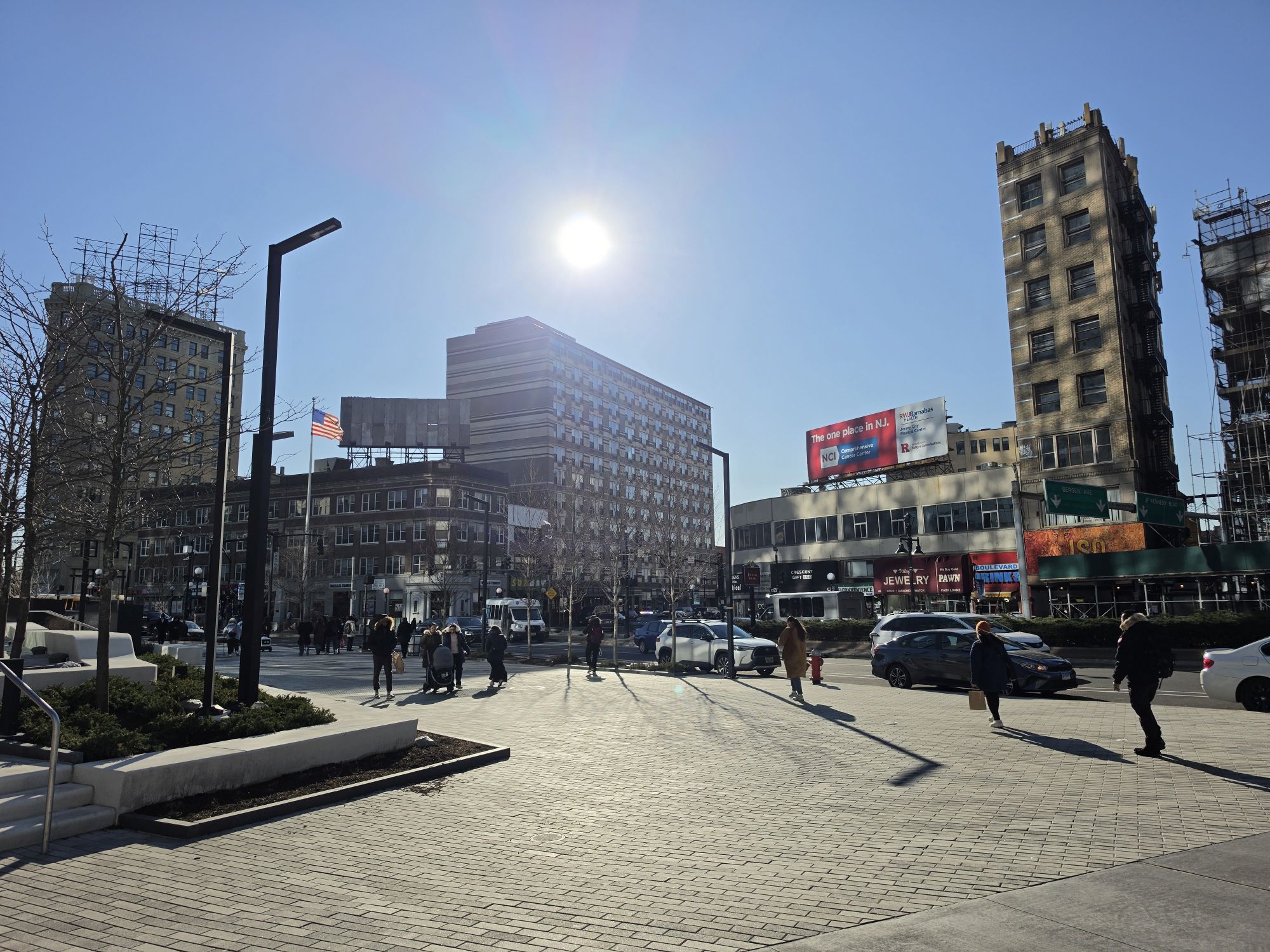 Photo Assist vs Ask Photos sample.