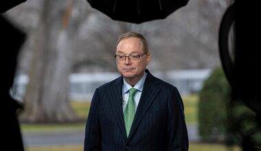 US national debt surges past $39 trillion