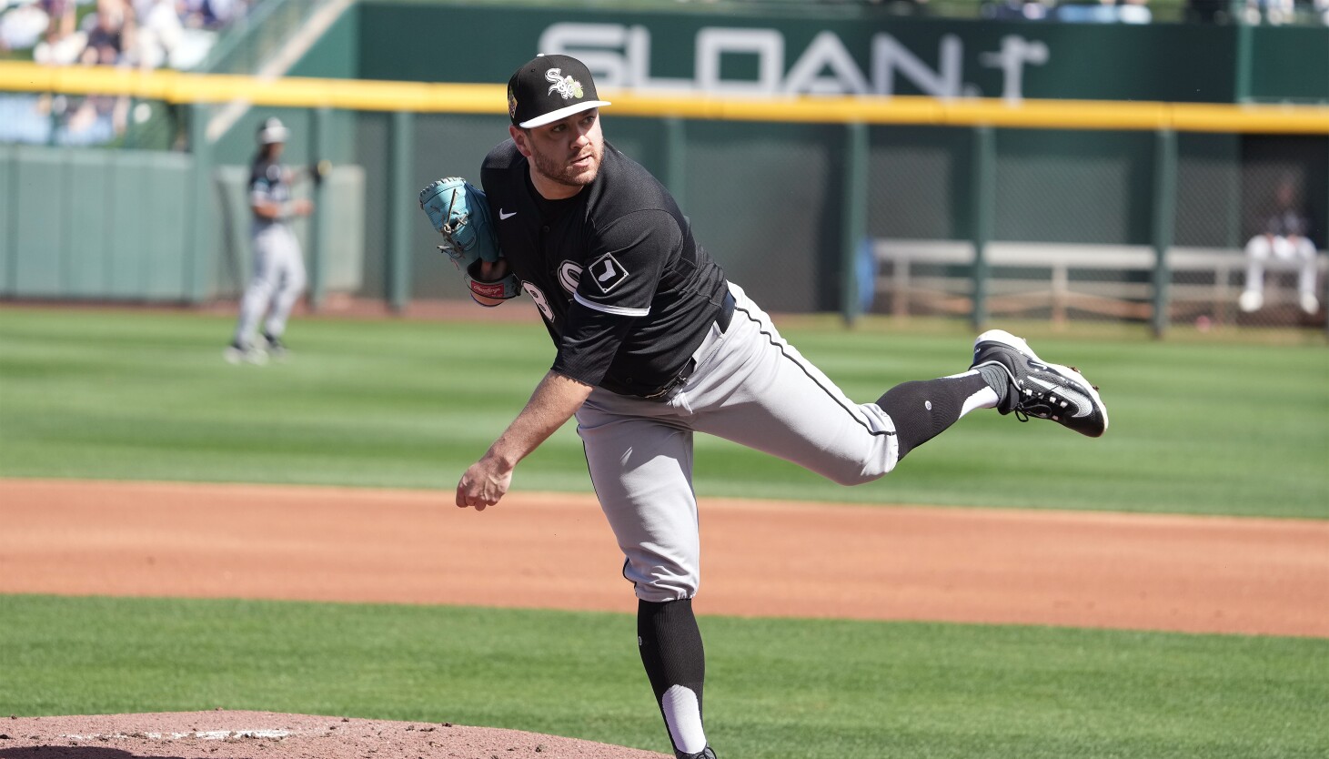 White Sox lefty Anthony Kay recovers from rough start to throw 3 scoreless innings