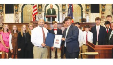 Loyd Star golf champs honored at Capitol