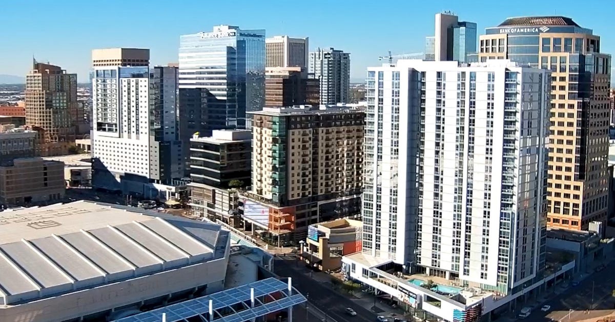 Downtown Phoenix bars prepare for Women's Final Four, MLB fans