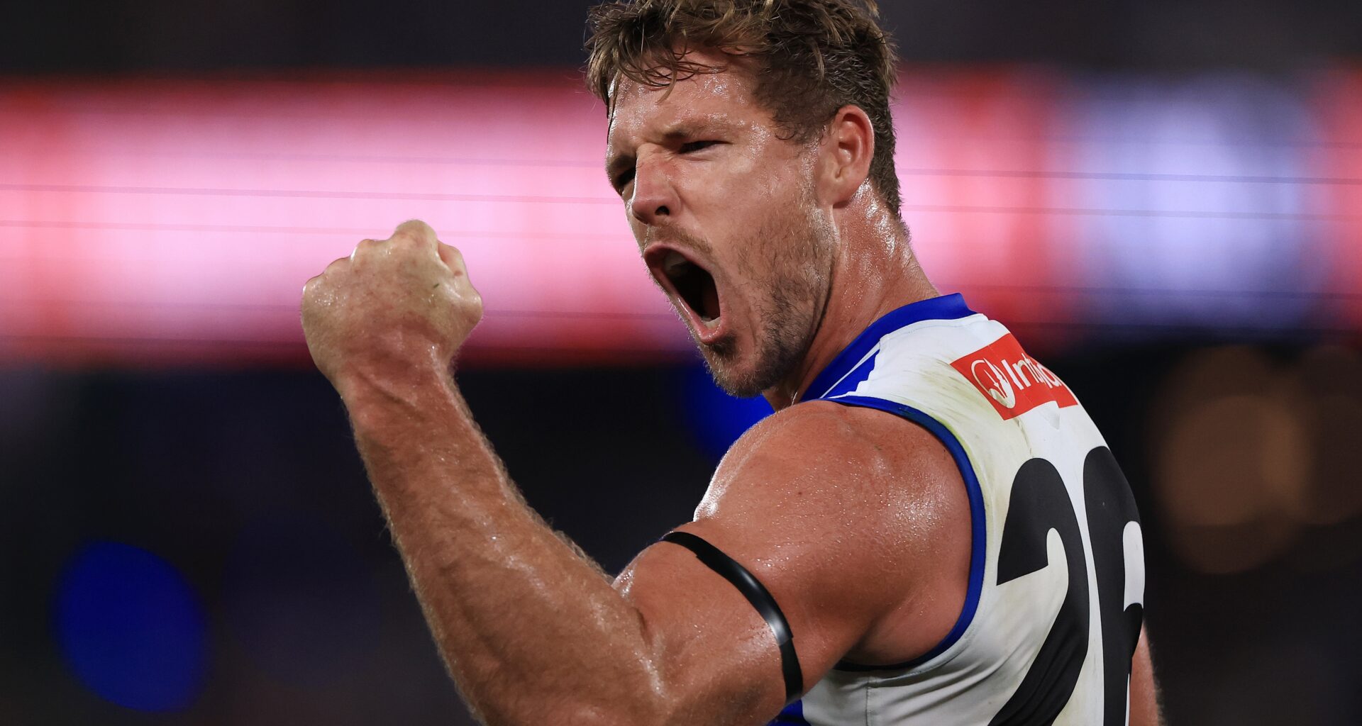 Roos shut down Power for perfect start