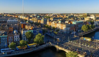 Strong economy boosts tax receipts 3.4% in Q1
