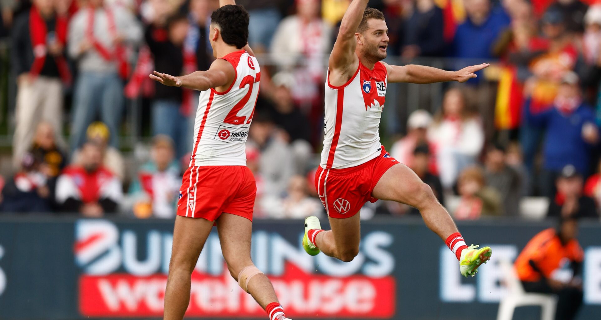 Narrow Norwood wings suit Swans as they soar over Suns
