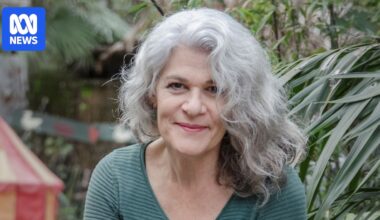 Debra Adelaide reflects on friendship with Gabrielle Carey in When I Am Sixty-Four