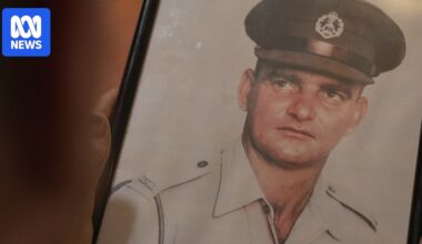 Victoria Cross recipient Keith Payne calls for federal government to step up veteran support