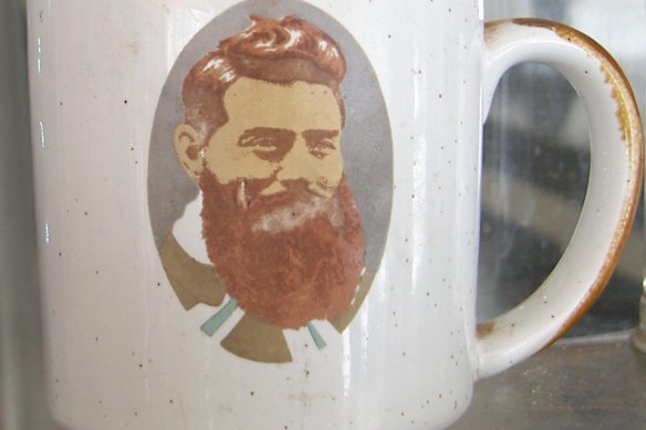 A California cafe owner somehow mistook this notorious mug lair for an Australian politician. 