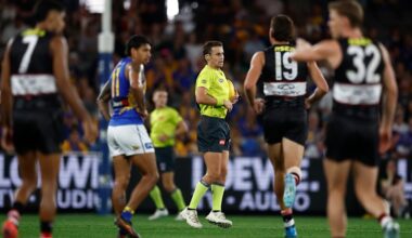 Questionable overrule call and time-wasting in St Kilda Saints vs West Coast Eagles game